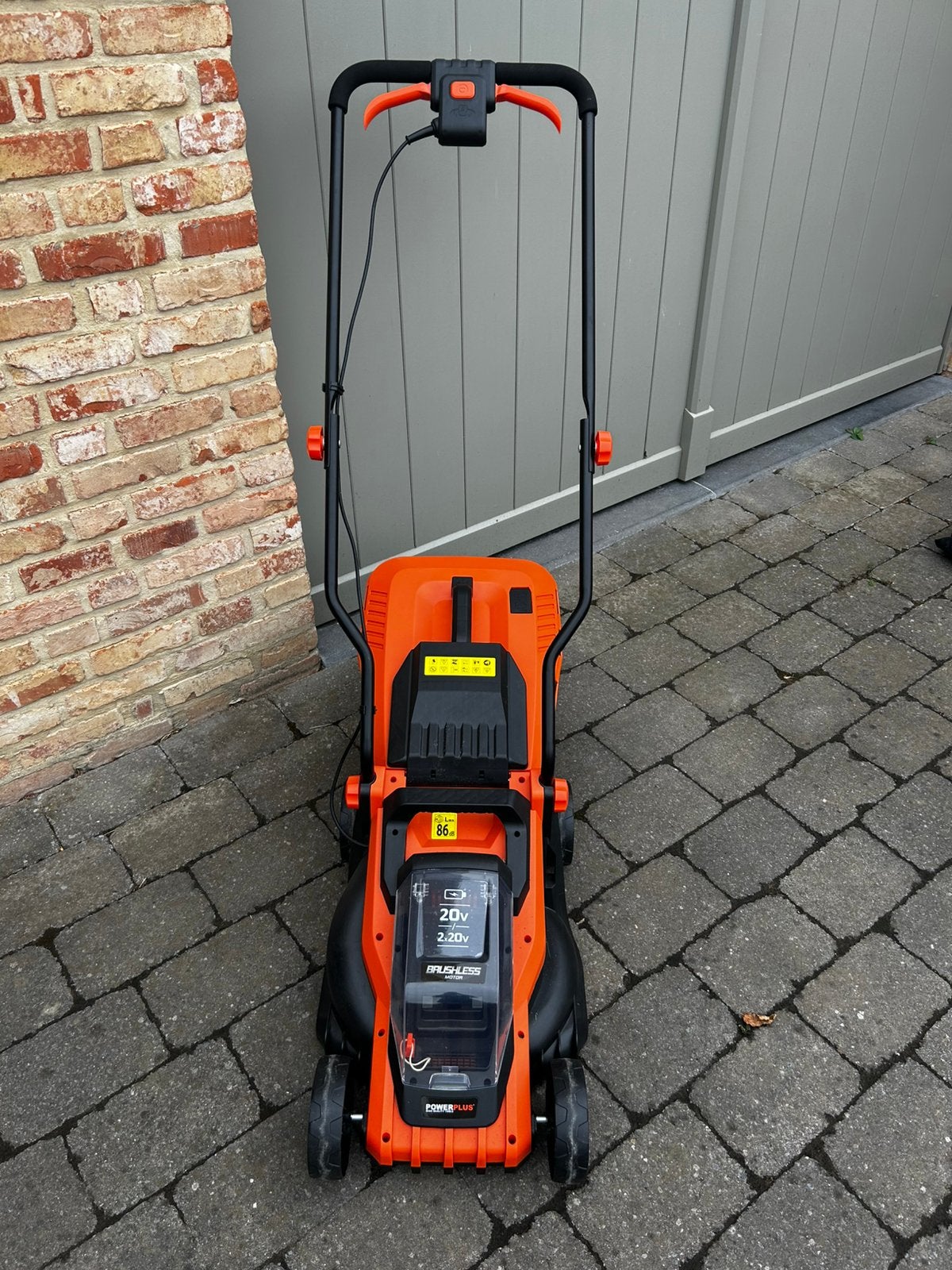 Powerplus accu grasmaaier. NOOIT GEBRUIKT!, Tuin en Terras, Grasmaaiers, Ophalen, Accu-grasmaaier, Nieuw, Opvangzak