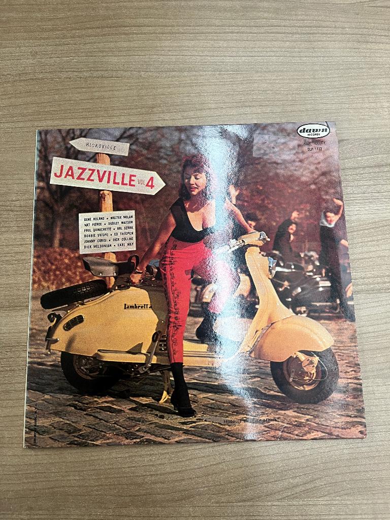 JAZZVILLE - VOL. 4 (FRESH SOUND RECORDS), 1960 tot 1980, Gebruikt, Ophalen of Verzenden, Beschermende buitenhoes