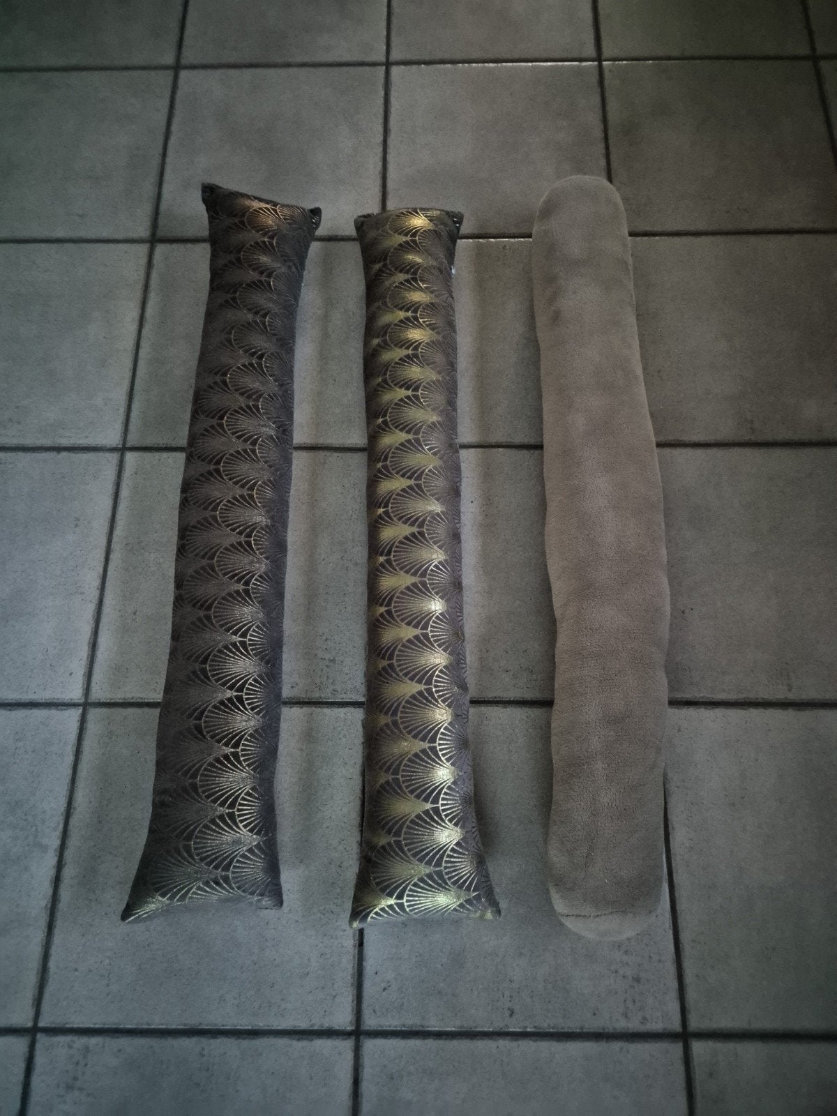 Tocht hondjes 3  stuks Nieuw, Ophalen