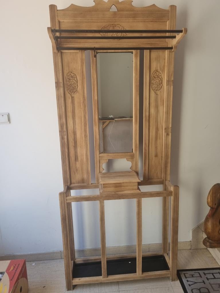 Vestiaire d'entrée en bois, Enlèvement
