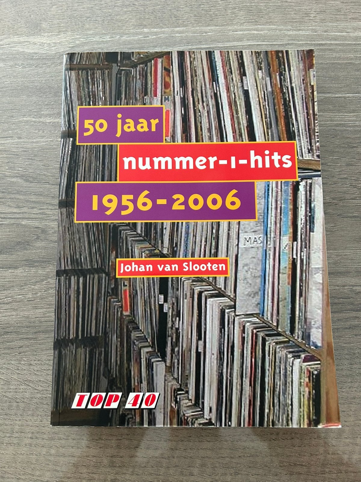 50 jaar nummer 1 hits, Boeken, Ophalen of Verzenden, Zo goed als nieuw, Artiest