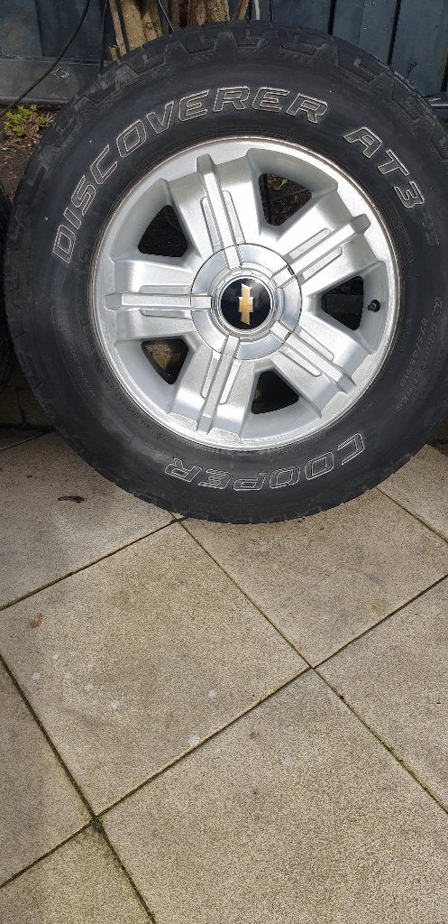 velgen met banden, Ophalen, Gebruikt, Band(en), Terreinwagen