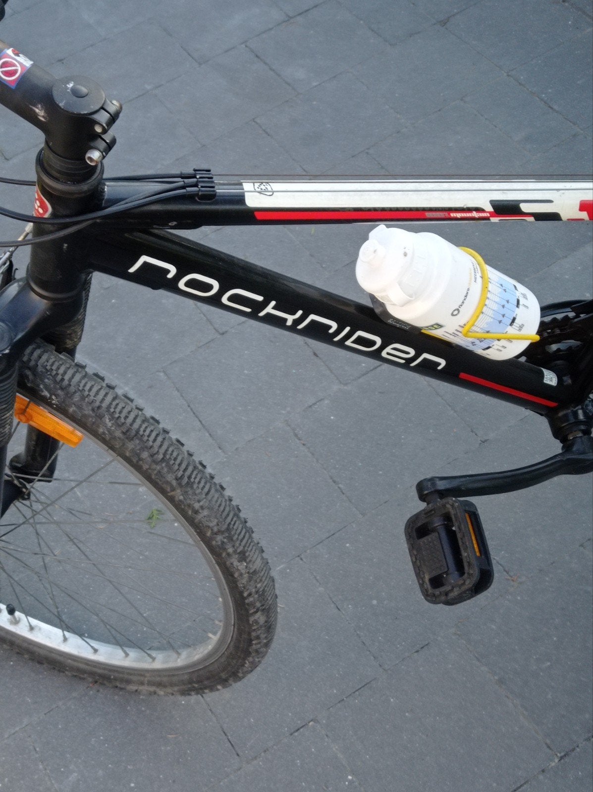 Crossfiets Rokrider .kleur wit zwart, Fietsen en Brommers, Fietsen | Crossfietsen en BMX, Ophalen