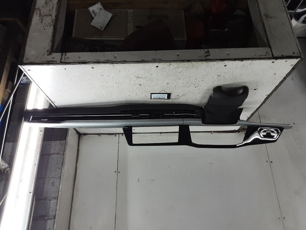DIVERS DIVERS Volkswagen Golf VIII (CD1) (01-2019/-), Volkswagen, Mevr. I. Hauben, Utilisé, Rue de l'Espoir 34 34
4030  GRIVEGNÉE, BE