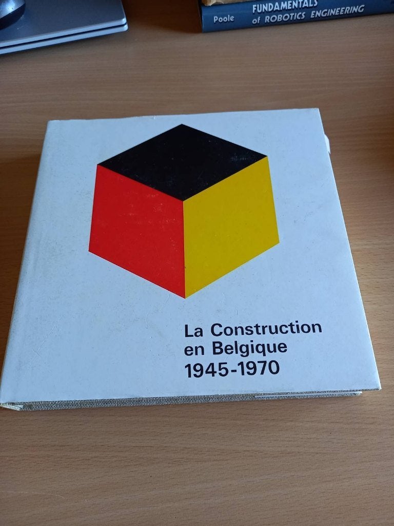 La construction en Belgique 1945-1970, Boeken, Ophalen, Zo goed als nieuw, Bouwkunde
