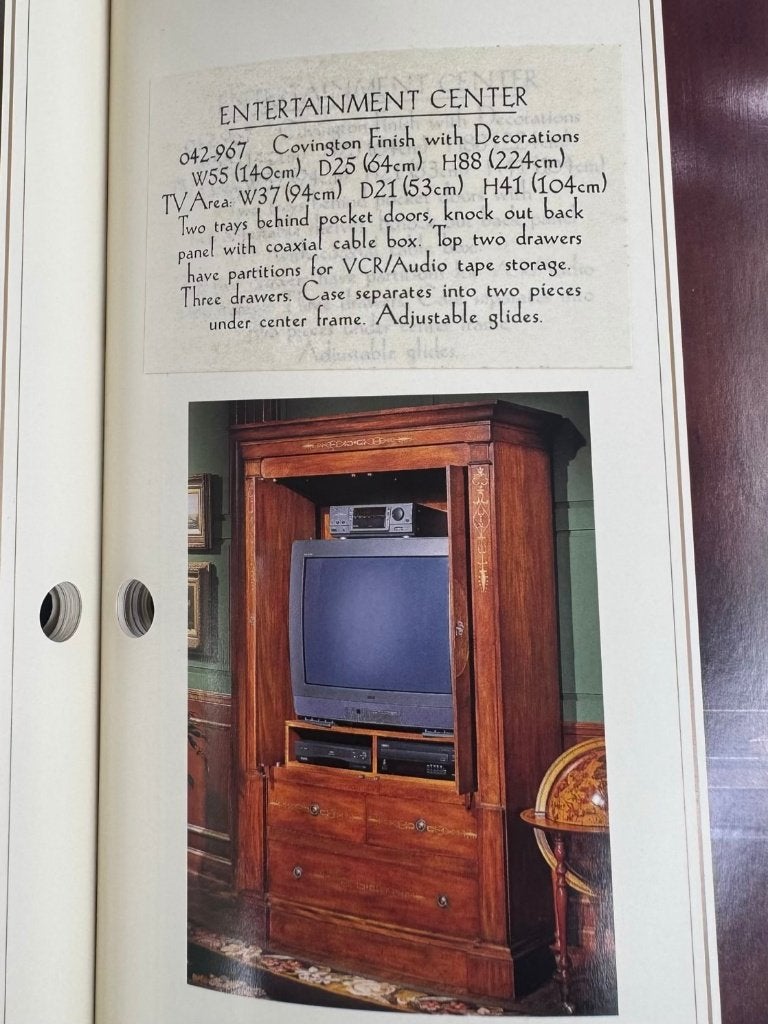 Drexel Heritage Entertainment Center / TV kabinet, Enlèvement, Utilisé