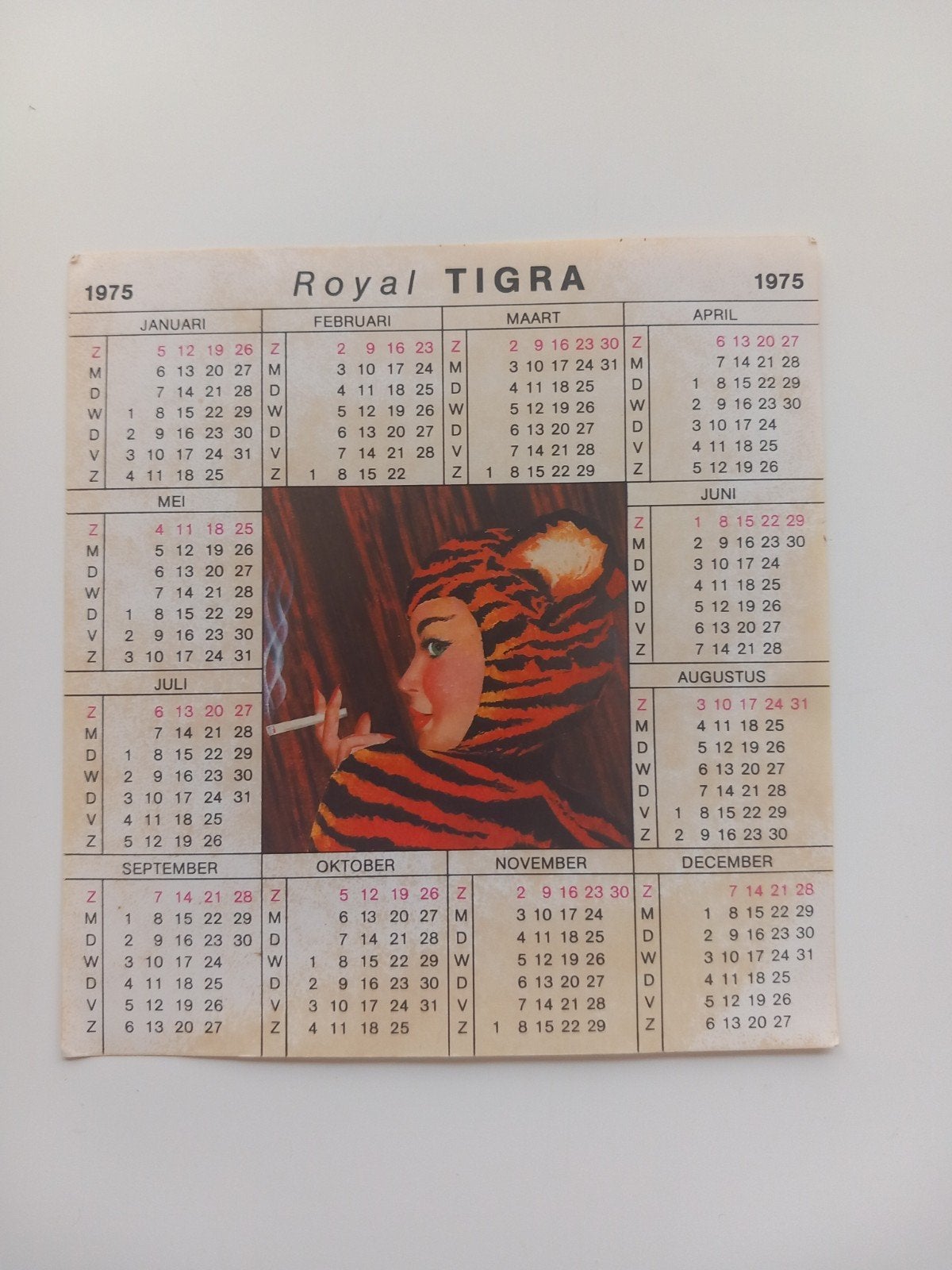 Kalender Tigra Tabak - 1975, Verzamelen, Merken en Reclamevoorwerpen, Ophalen of Verzenden