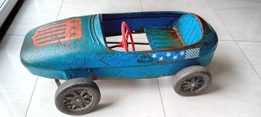 voiture à pédales Ferrari vintage vers 1960, Enlèvement