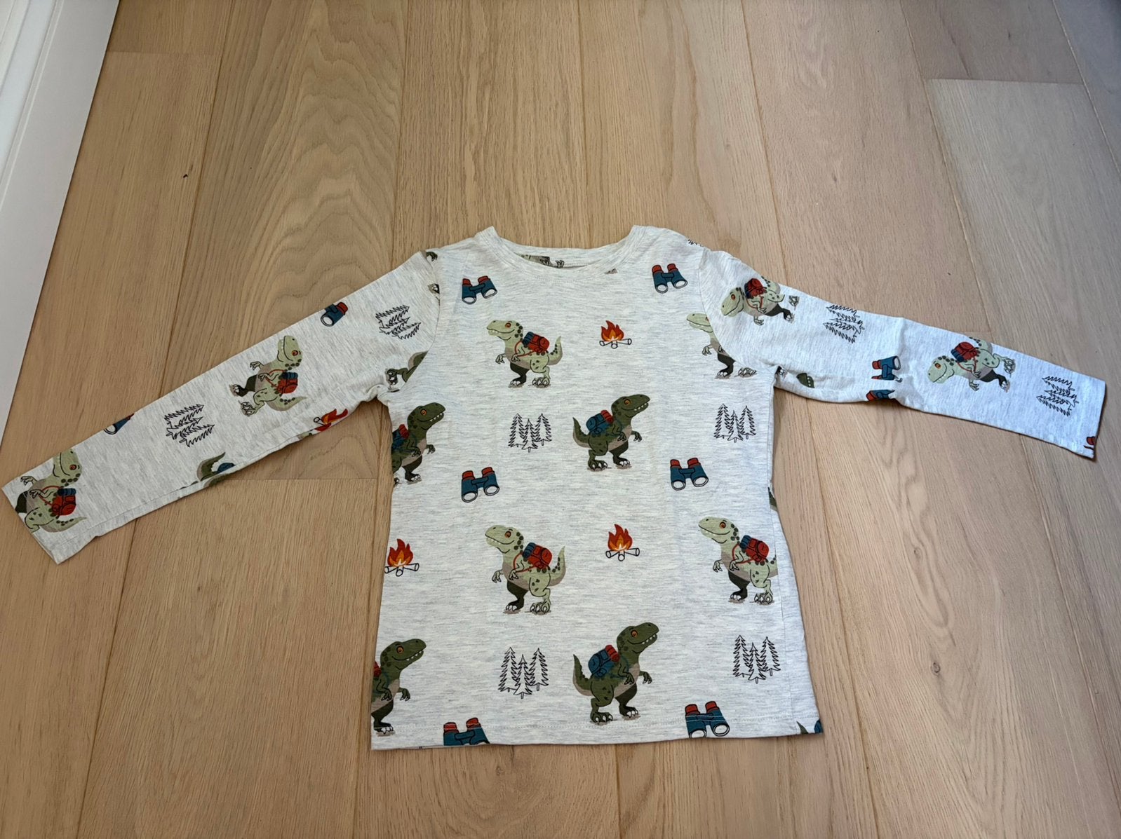 Longsleeve C&A maat 122, Kinderen en Baby's, Kinderkleding | Maat 122, Ophalen of Verzenden, Nieuw, Jongen, Shirt of Longsleeve