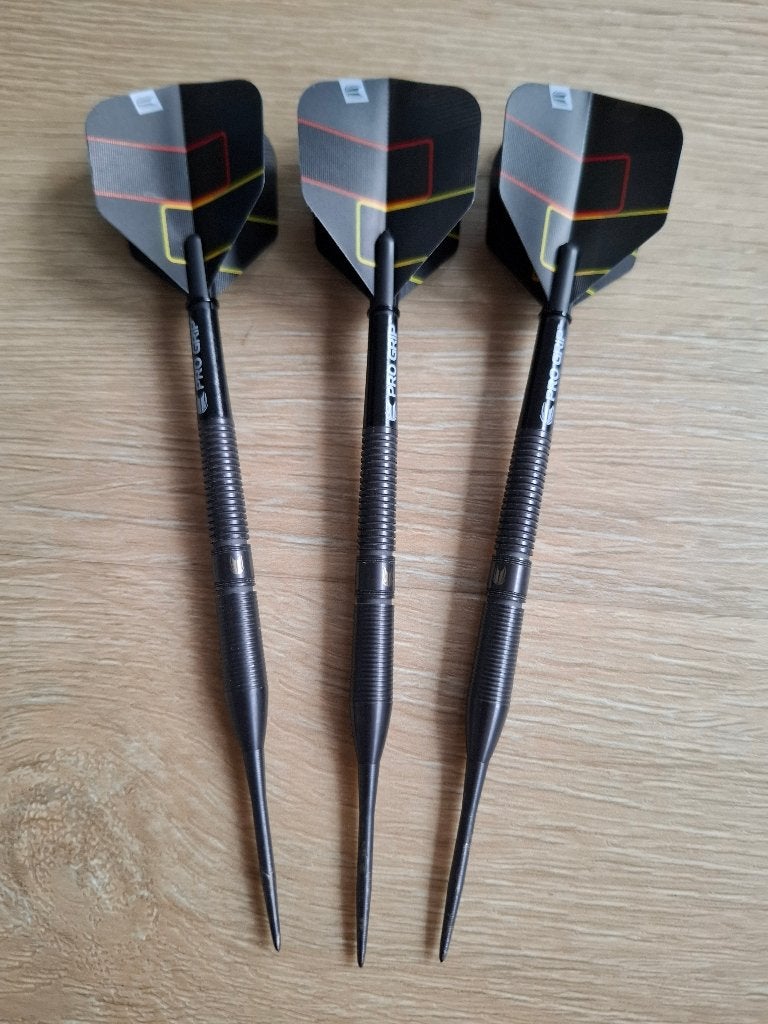 Target Gabriel Clemens 23 gram darts, Enlèvement ou Envoi, Comme neuf, Fléchettes