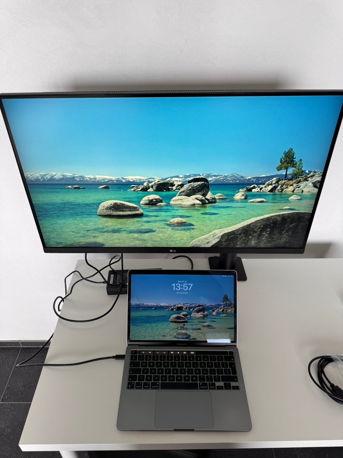 LG UltraFine Ergo 32UN880-B - 4K IPS USB-C Monitor - 32 Inch, Computers en Software, Monitoren, Ophalen, HD, In hoogte verstelbaar