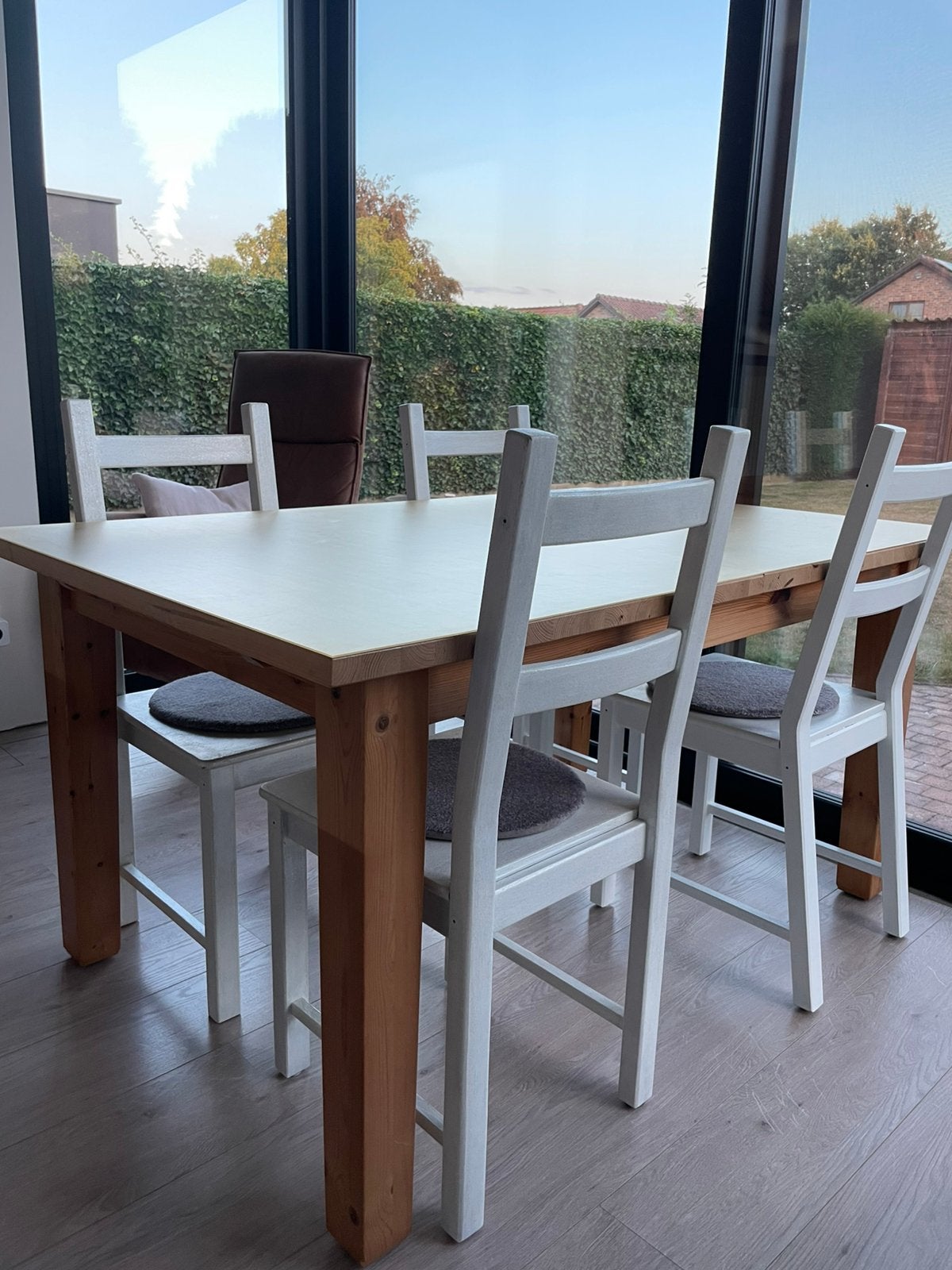 Ikea stoelen gratis, Huis en Inrichting, Stoelen, Ophalen, Gebruikt, Wit, Vier