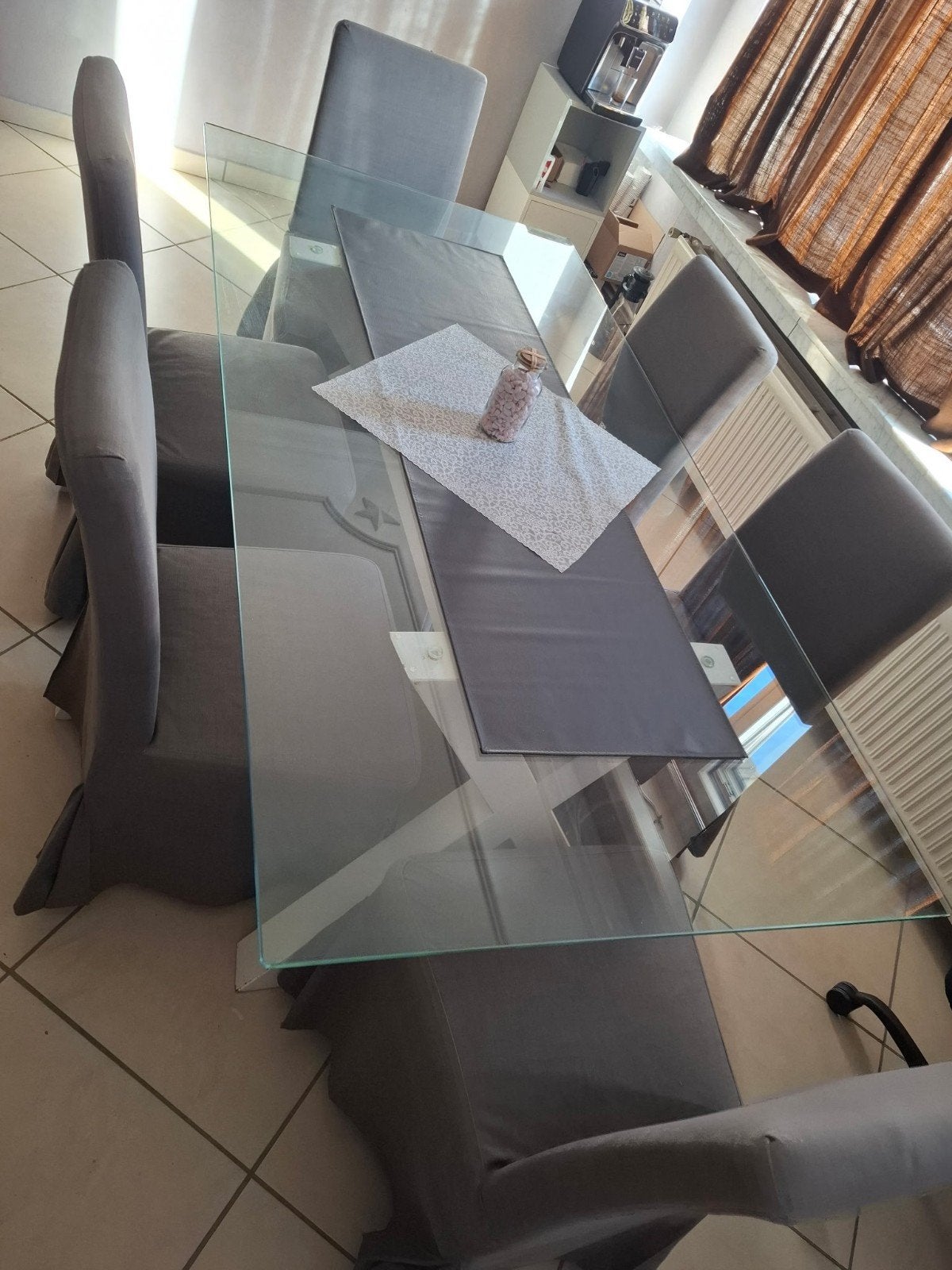 Table à manger avec plateau en verre et 6 chaises, Maison & Meubles, Enlèvement, Comme neuf, Modern, 4 à 6 chaises