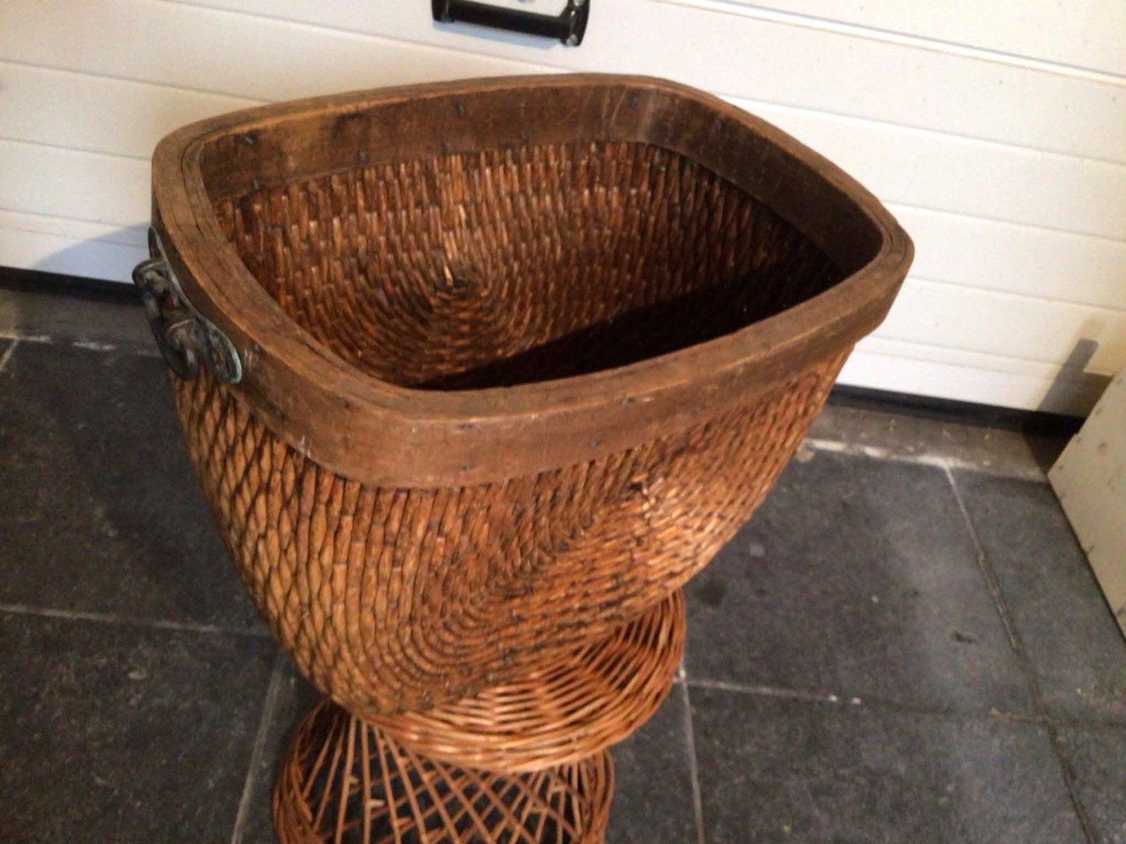 Oude rieten mand om te komen afhalen prijs 50€, Antiek en Kunst, Ophalen