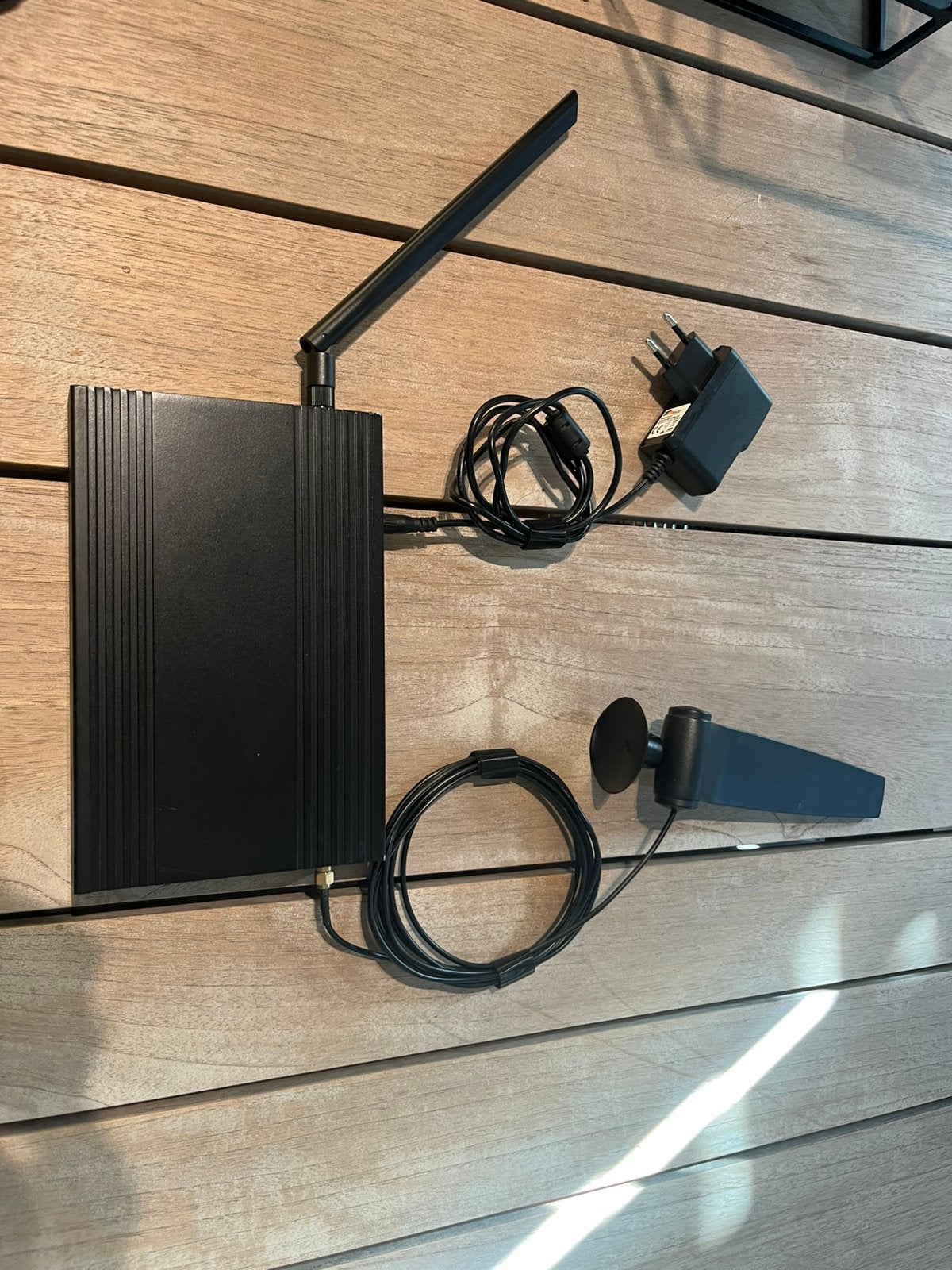 Amplificateur WiFi Hotspot Extender v4 maison/bureau/camping, Enlèvement ou Envoi, Utilisé