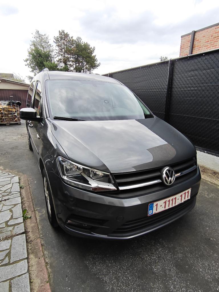 VW Caddy Maxi Benzine – 5 zit – Dubbele cabine – Trekhaak, Voorwielaandrijving, Stof, Euro 6, 4 cilinders
