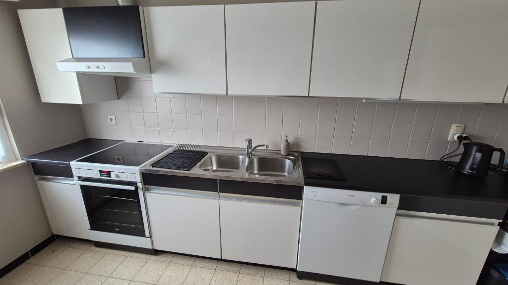 Volledige keuken om af te halen en mee te nemen, Huis en Inrichting, Ophalen, Gebruikt, Enkelwandige keuken, Greeploos