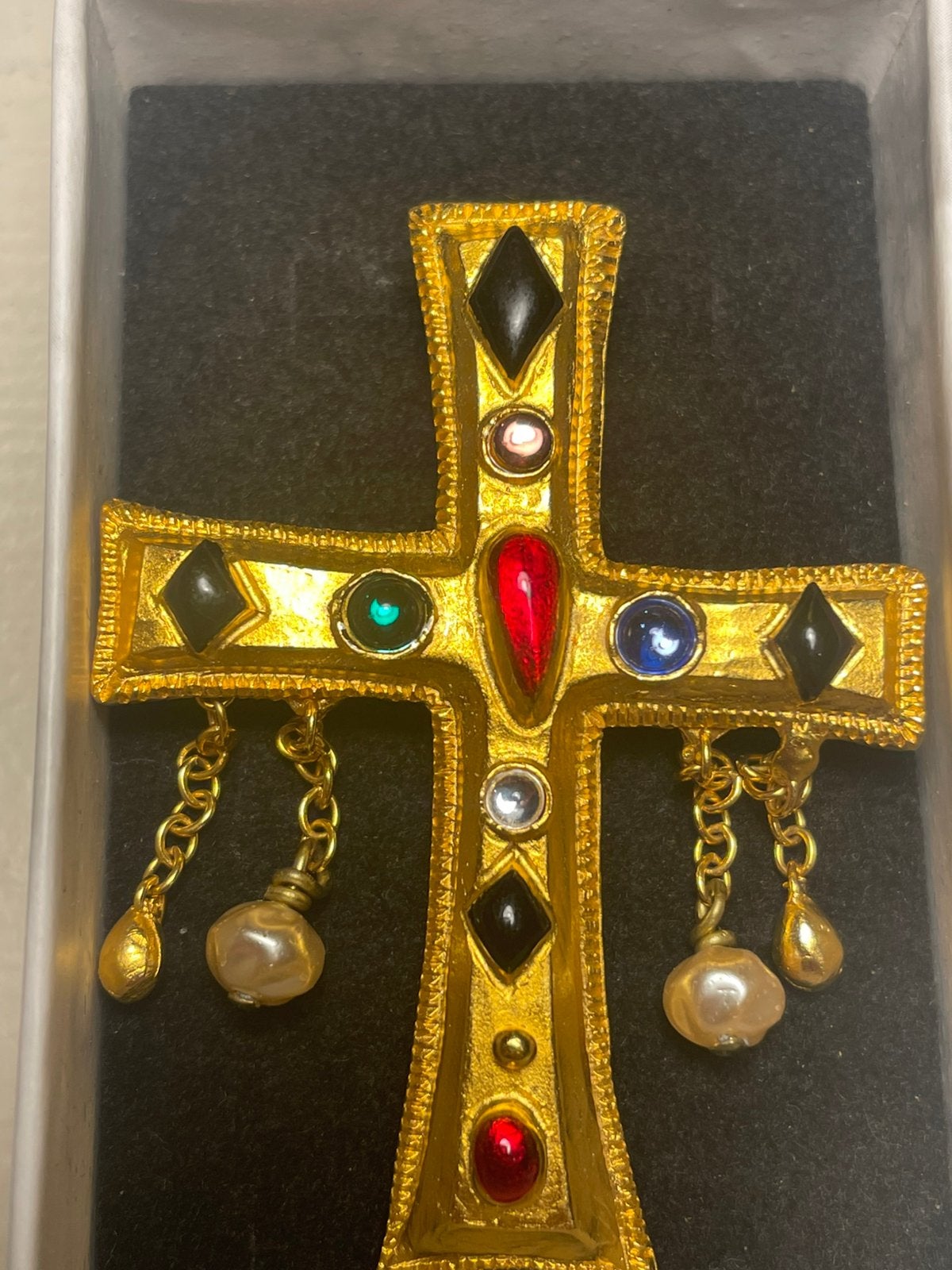 Verguld replica kruisje ( hanger en broche ), Handtassen en Accessoires, Antieke sieraden, Ophalen, Koper, Hanger, Verguld