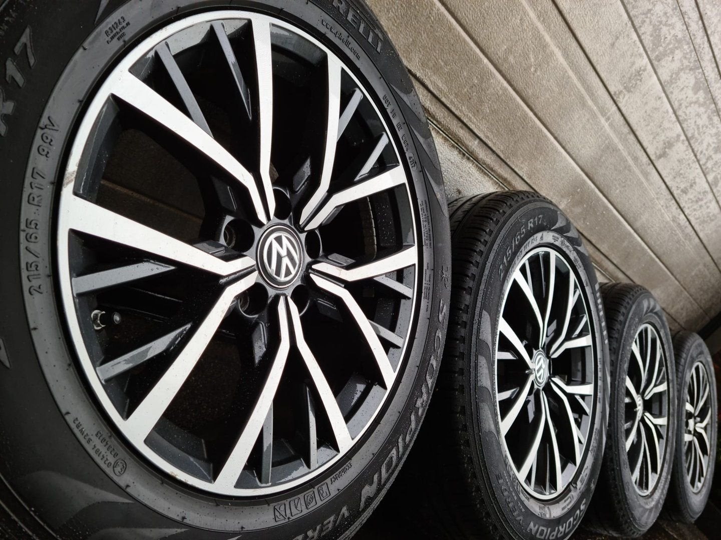 17 inch Volkswagen Tayron Tiguan velgen 4 seizoenen banden, Auto-onderdelen, Banden en Velgen, Banden en Velgen, All Season, 17 inch