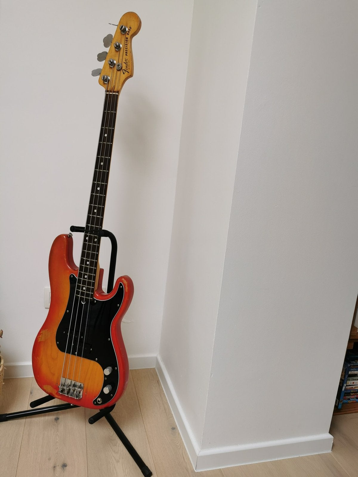 1979 Fender USA Precision Bass – Cherry Sunburst (S9-serie), Ophalen, Gebruikt, Elektrisch