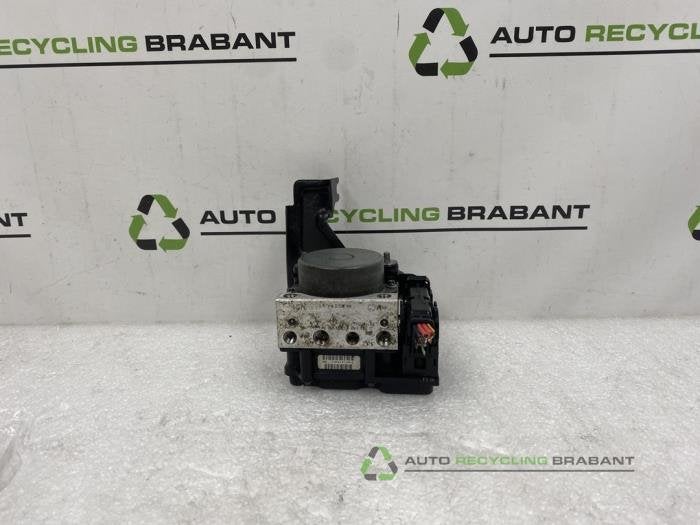 Pompe ABS d'un Renault Clio, Renault, -, 3 mois de garantie, Utilisé
