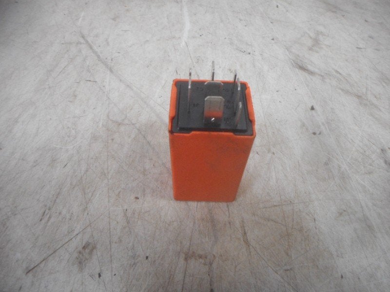 DIVERS RELAIS Saab 9-3 I (YS3D) (01-1998/09-2002) (4109070), Utilisé, Rixbecker Straße 75
59552  Lippstadt, DE, Info@forvia.com