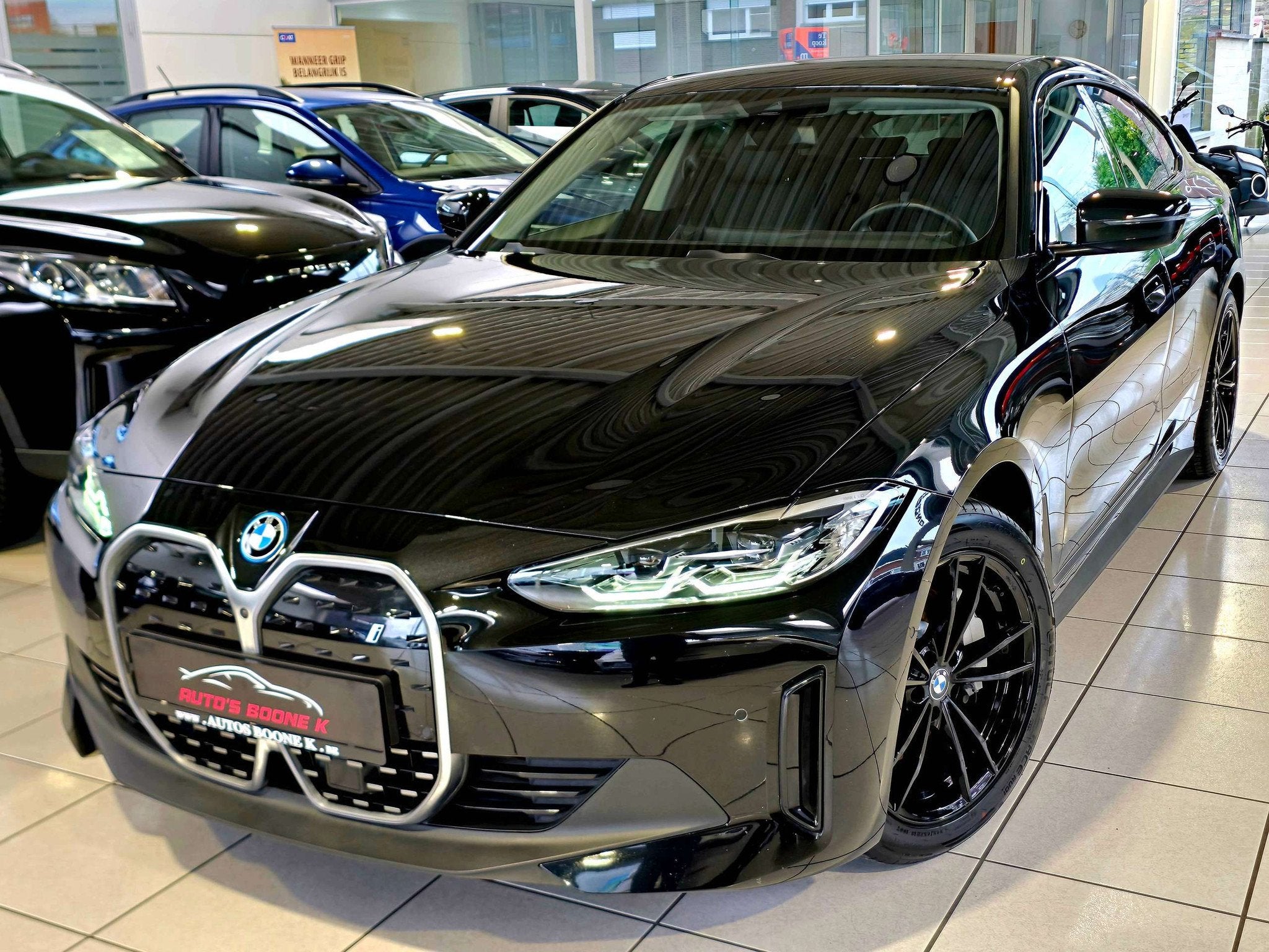 BMW i4 i4 eDrive/360Camera / 8j garantie / Eerste Eig, Auto's, BMW, Gebruikt, Zwart, Zwart, Leder
