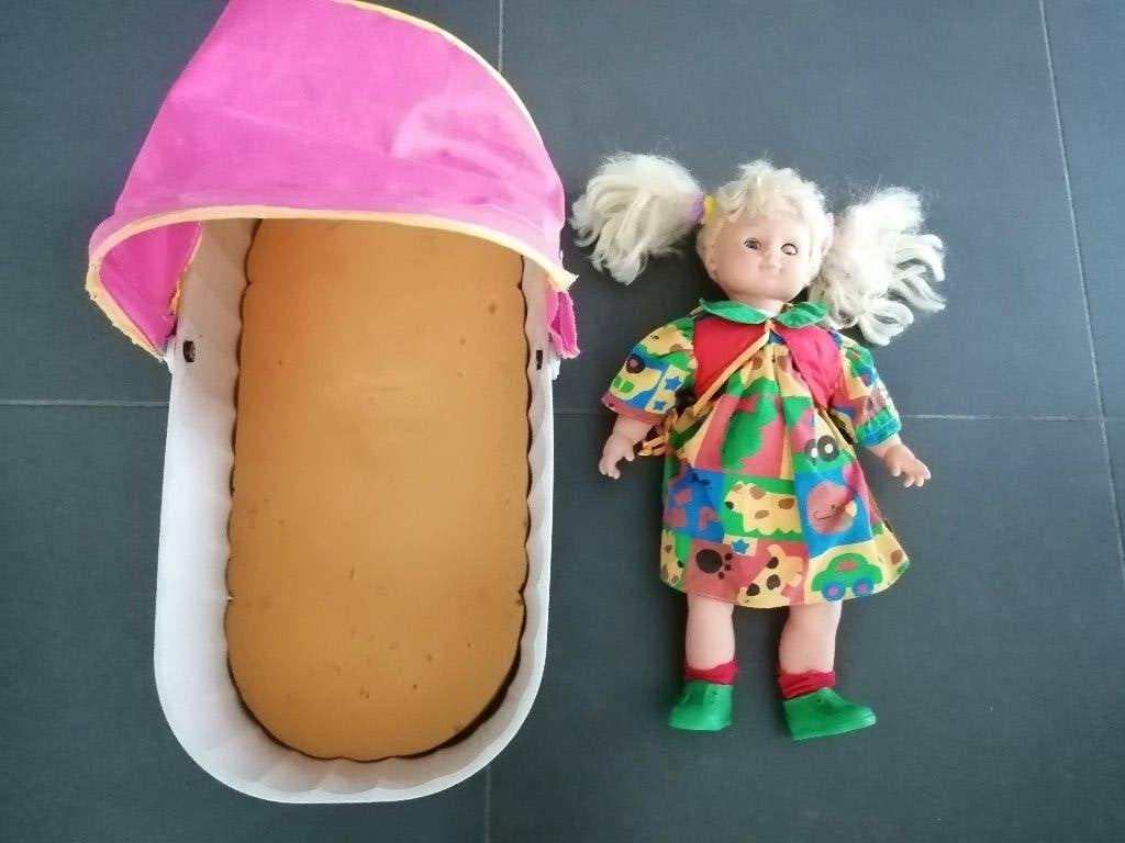 Gratis pop + poppenbed, Enlèvement ou Envoi, Utilisé, Baby Pop