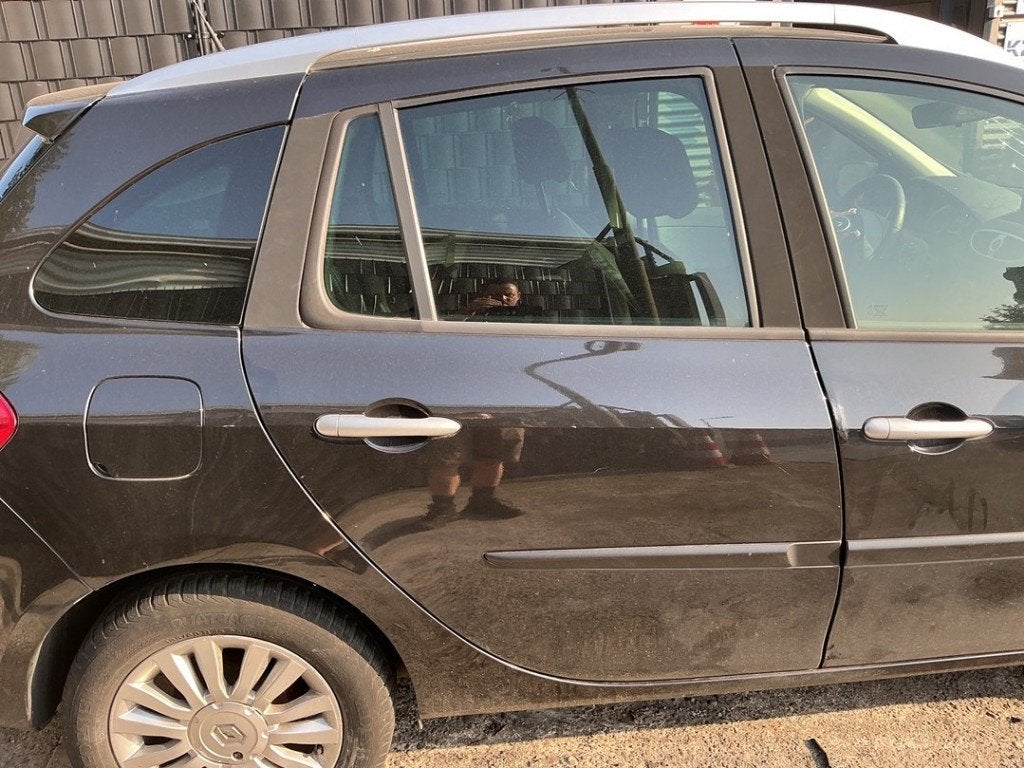 PORTE DROITE ARRIÈRE Clio III Estate / Grandtour (KR), Autos : Pièces & Accessoires, Renault, Utilisé, Peter-Huppertz-Straße 5
51063  Köln, DE
