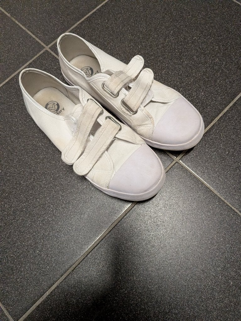 Turnpantoffels maat 38, Sport en Fitness, Turnen, Ophalen of Verzenden, Gebruikt, Wit, Turnschoenen