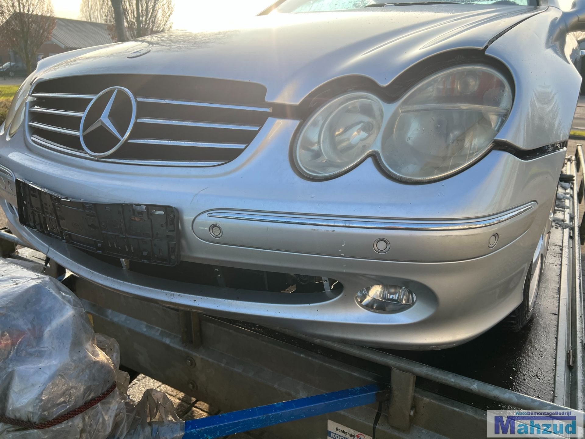 Pare-chocs avant argent 744 pour Mercedes CLK W209 (2002-200, Mercedes-Benz AG, Pare-chocs, Mercedes-Benz, Utilisé