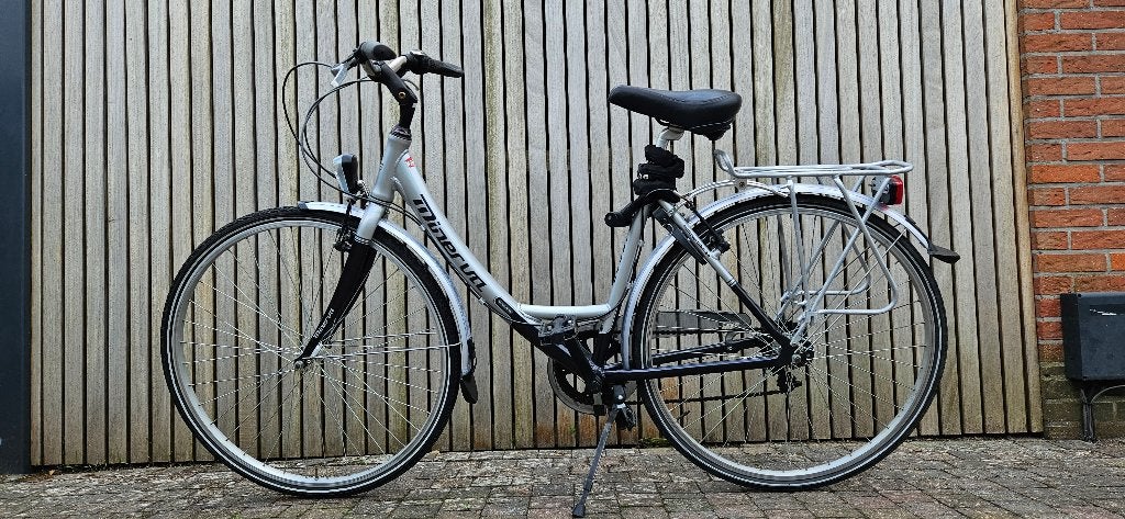 Kwaliteits Minerva fiets vr kleine volwassene of groter kind, Ophalen, Zo goed als nieuw, Overige merken