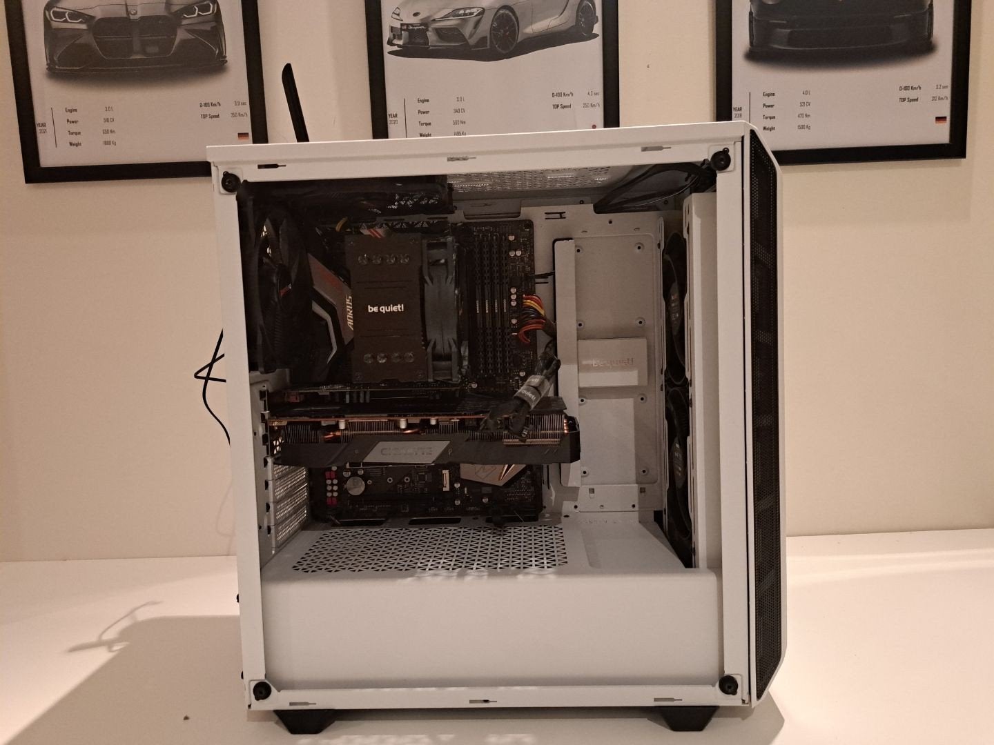Gaming PC Set - Ryzen 5 5600X/RX 5700 XT/32GB RAM/1TB  SSD, Computers en Software, Ophalen, Zo goed als nieuw, Glas, Plaatstaal