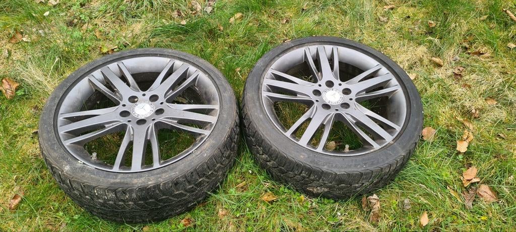2 pneus 225 40 18 avec jante (avec dégâts) Mercedes, Enlèvement, Pneu(s)
