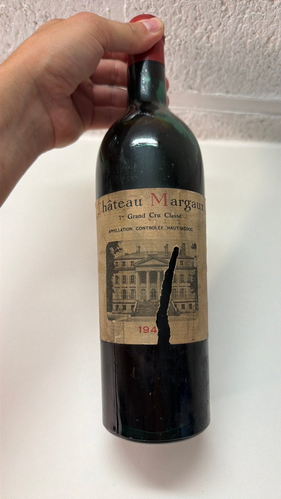 Une ancienne bouteille de vin de Chateau Margaux, Enlèvement, Comme neuf