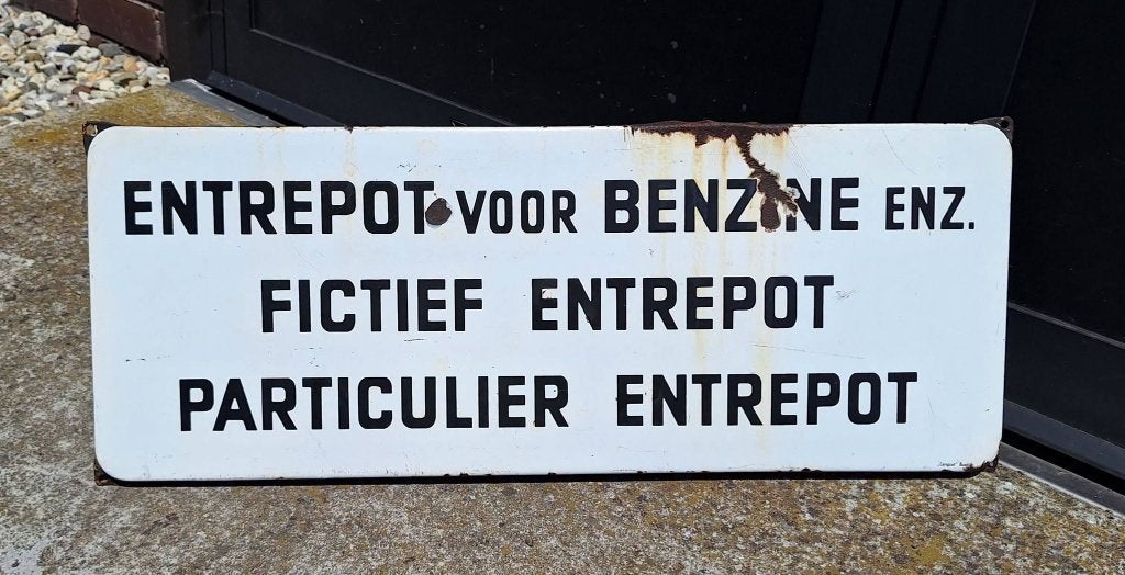 Vintage zwart-wit emaille tekstbord van Langcat Bussum., Ophalen of Verzenden