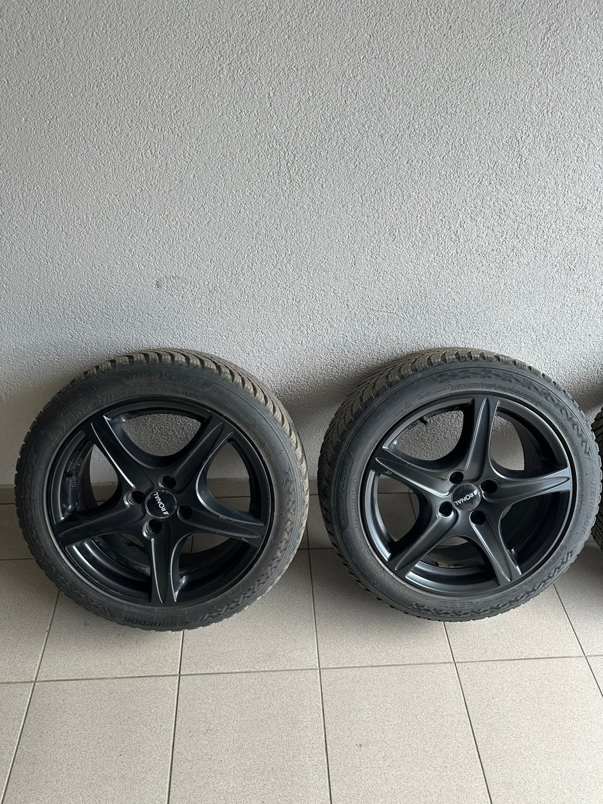 Kit hivers 185/55/16 Hankook, Autos : Pièces & Accessoires, Pneus et Jantes, Pneus hiver, 16 pouces, 185 mm