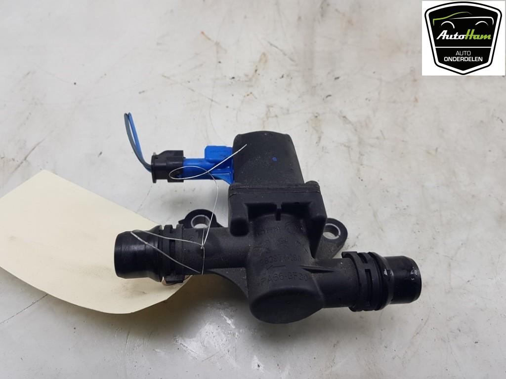 EXTRA WATERPOMP Peugeot 208 II (UB / UH / UP) (01-2019/-), Gebruikt, Peugeot