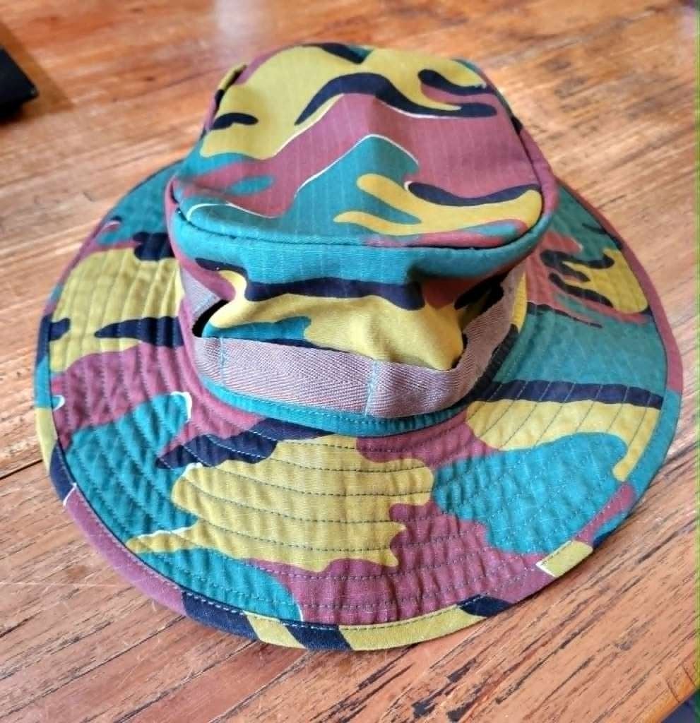 Originele para-commando tropenhoed in jigsaw camo  -  XL, Verzamelen, Ophalen of Verzenden, Landmacht, Kleding of Schoenen
