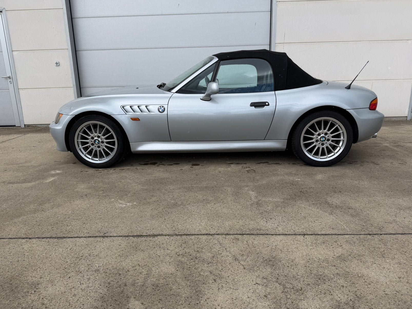 Bmw Z3 Cabriolet 1900cc16v Climatisée, Autos, Achat, Entreprise, Cabriolet, Boîte manuelle