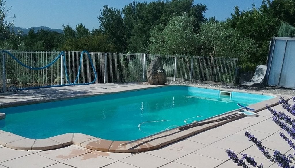 À partir du 14 /8 procheVaison la romaine vue  mont Ventoux, Propriétaire, Maison de campagne ou Villa, Campagne, 1 chambre