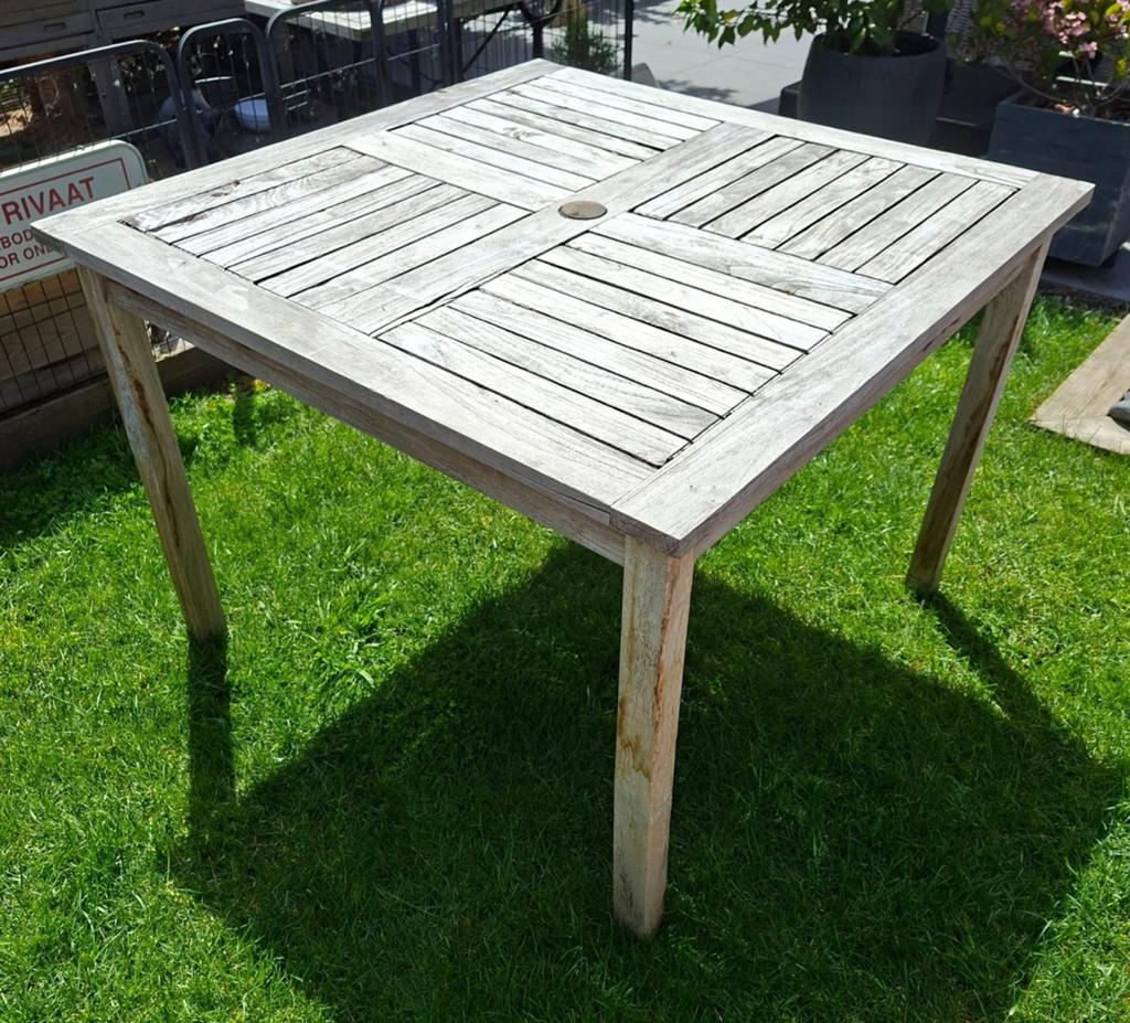 Table de jardin carrée, Jardin & Terrasse, Enlèvement