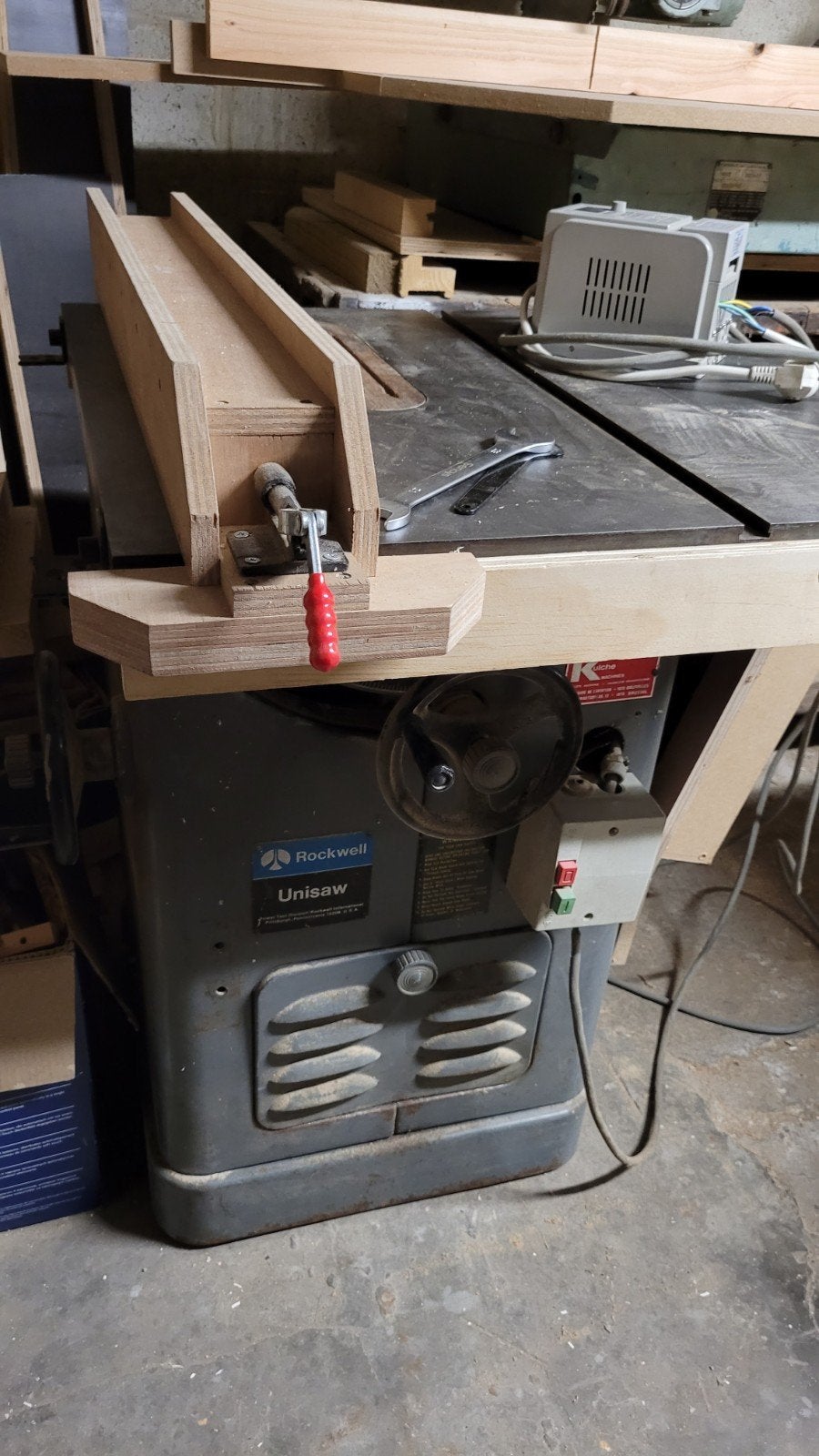 Scie sur table delta avec sliding jig, Bricolage & Construction, Enlèvement