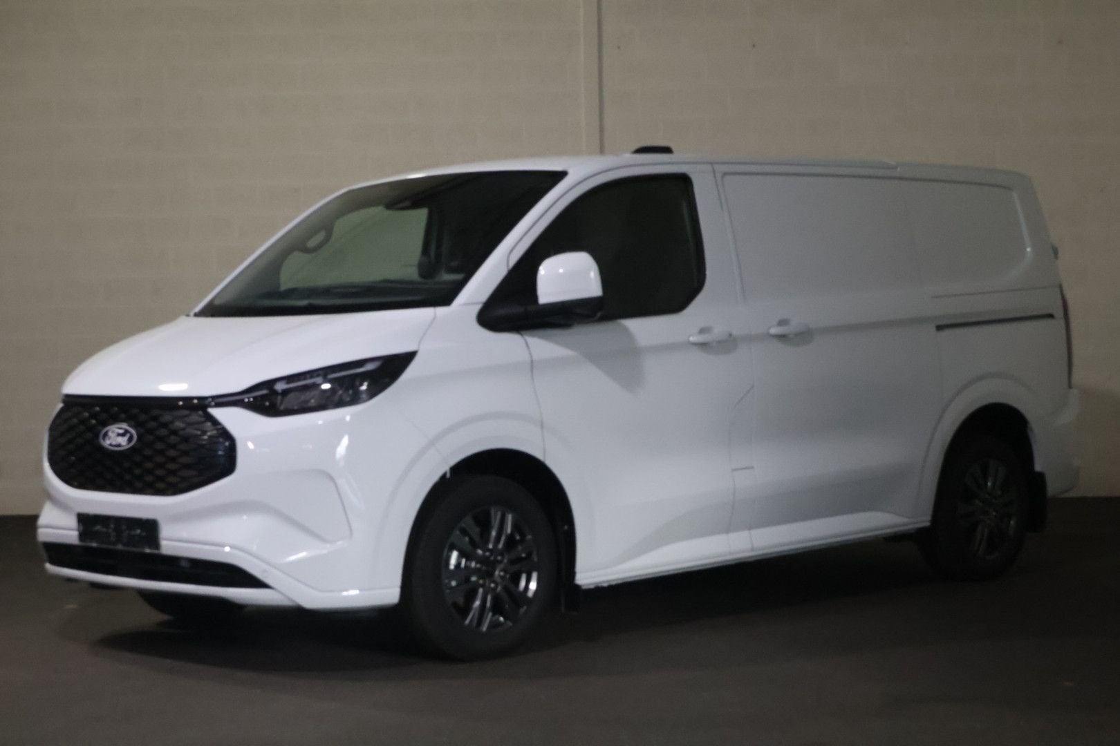 Ford E-Transit Custom L1 H1 Limited 71 kWh 2x Schuifdeur B&O, Autos, Achat, Automatique, Ford, Electronic Stability Program (ESP)