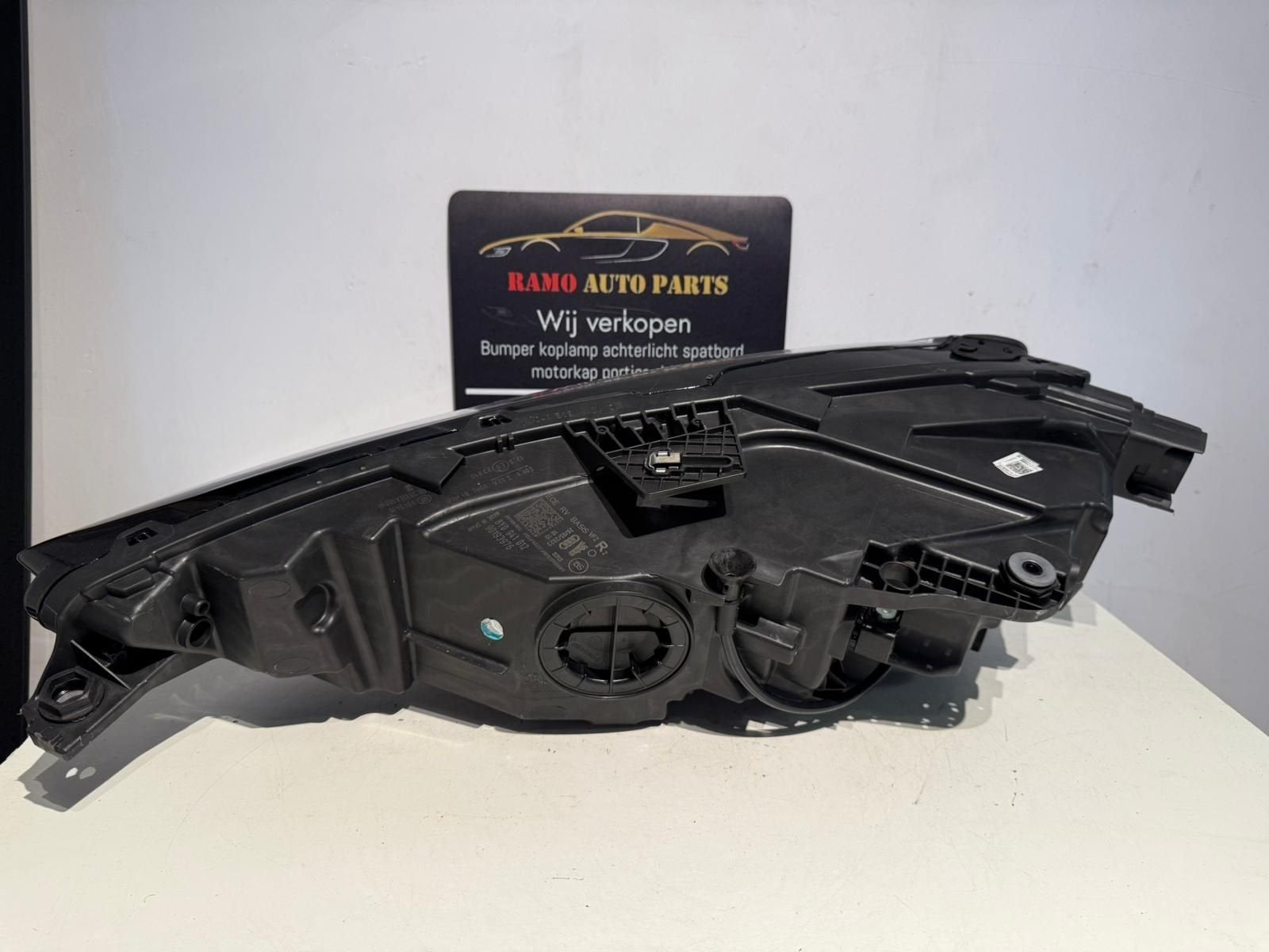 AUDI A3 8Y0 KOPLAMP FULL LED RECHTS 90193976, Gebruikt, -, -, -