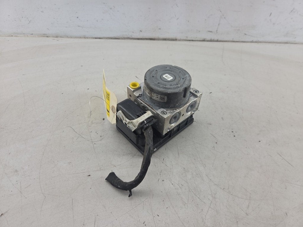 ABS POMP Peugeot 208 I (CA / CC / CK / CL) (01-2012/12-2019), Gebruikt, Sodener Straße 9
65824  Schwalbach, DE, Continental Aftermarket & Services GmbH
