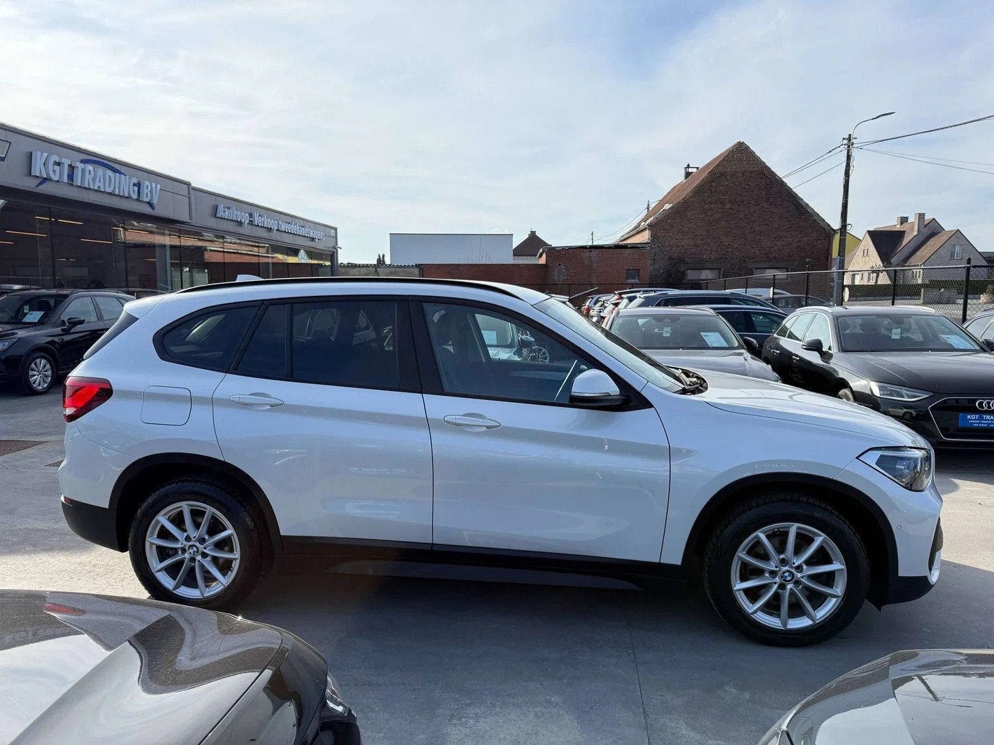 BMW X1 1.5i AUTOMAAT FULL LED NAVI CAMERA HEAD-UP DAB PDC, Auto's, Stof, Gebruikt, 136 pk, Bedrijf