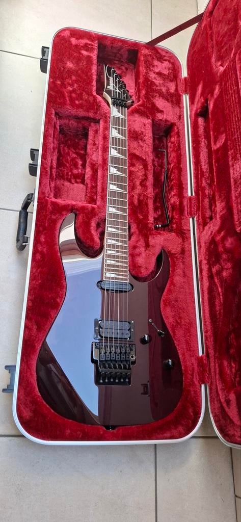 Ibanez Rg565r Vampire Kiss, Muziek en Instrumenten, Snaarinstrumenten | Gitaren | Elektrisch, Ophalen