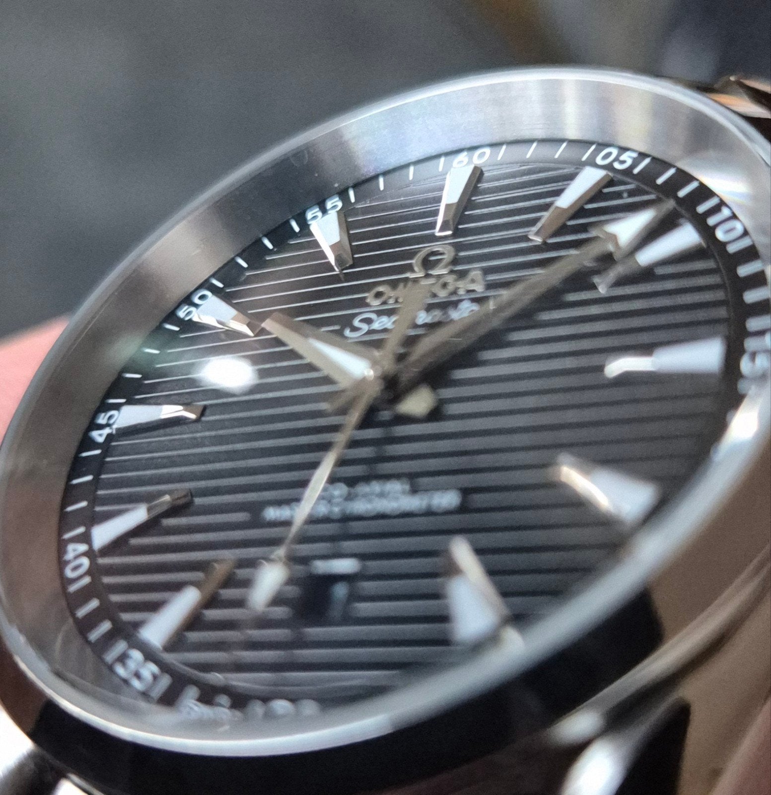 Oméga, Enlèvement ou Envoi, Omega