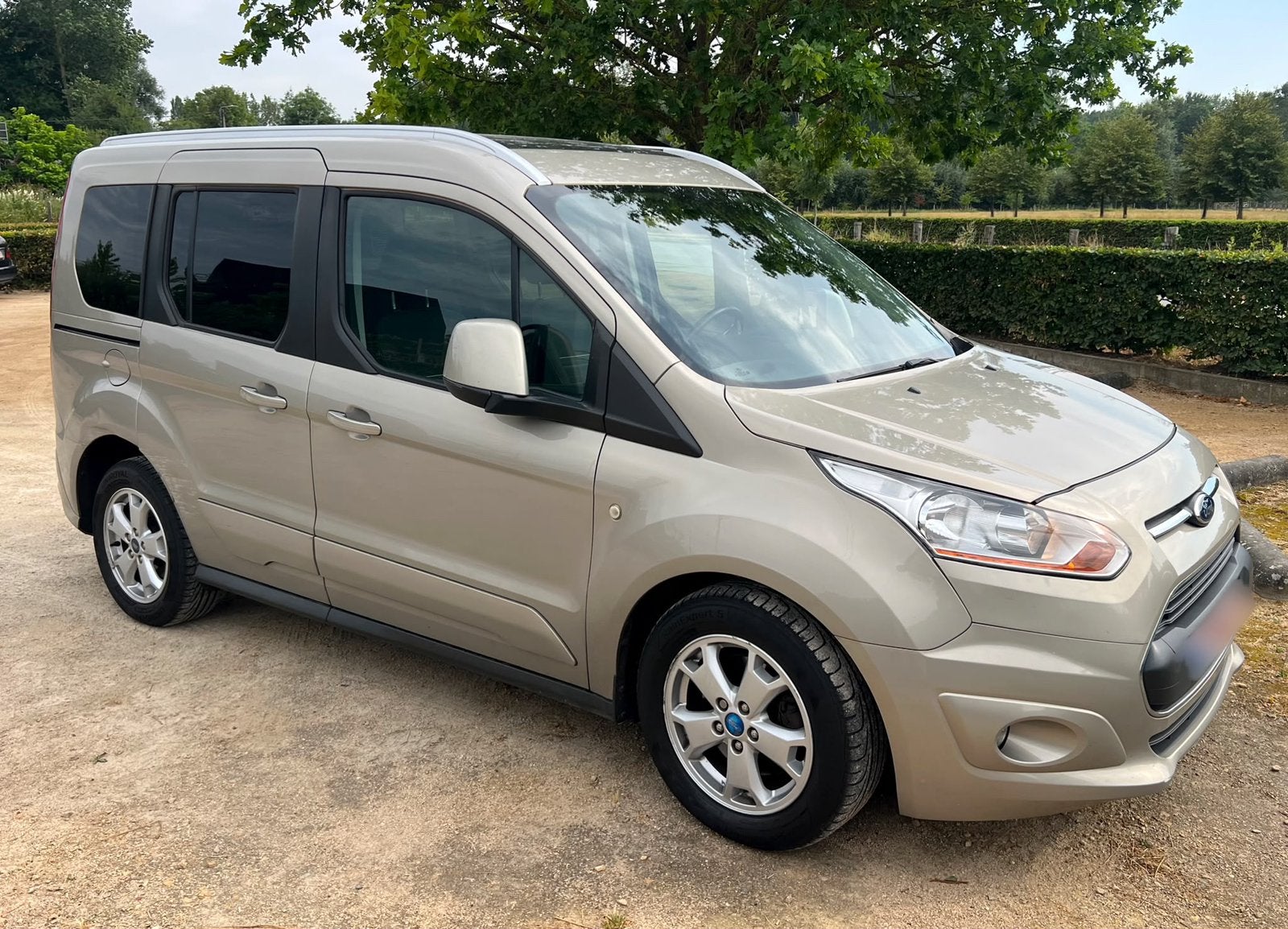 Ford Tourneo Connect Titanium 1ste Eig Reeds Gekeurd, Auto's, Ford, Voorwielaandrijving, Dealer onderhouden, https://public.car-pass.be/verify/9406-1551-7806